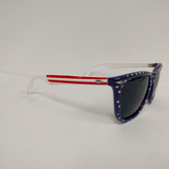 vintage Wayfarer flag theme sunglasses - Picture 3 of 4